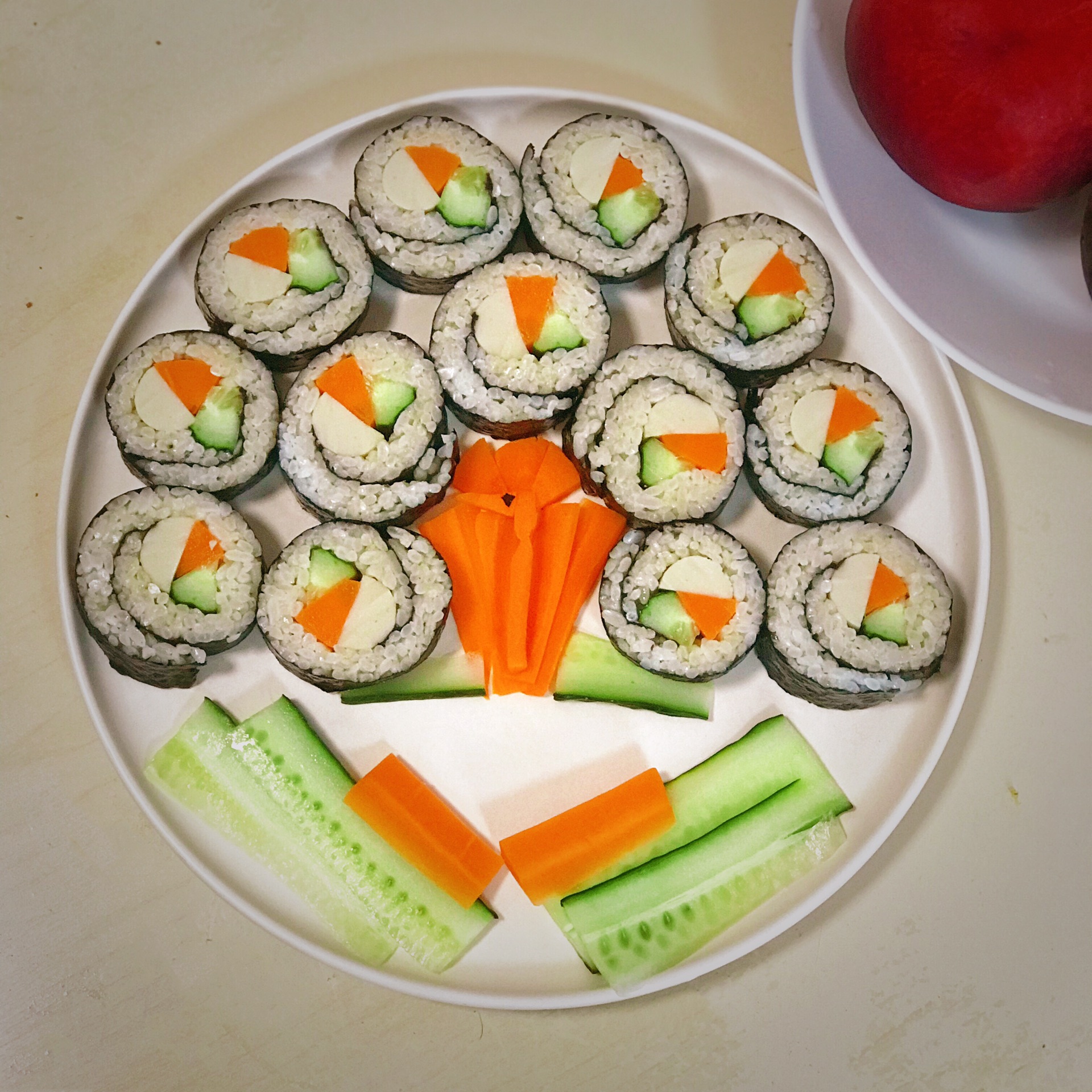 如何用寿司制作适合儿童的节日美食