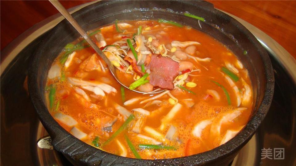 火锅中豆类的颜色与视觉效果
