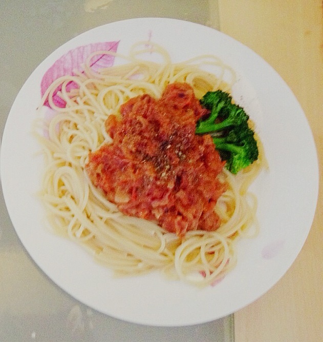 牛肉意大利面的餐桌摆盘技巧