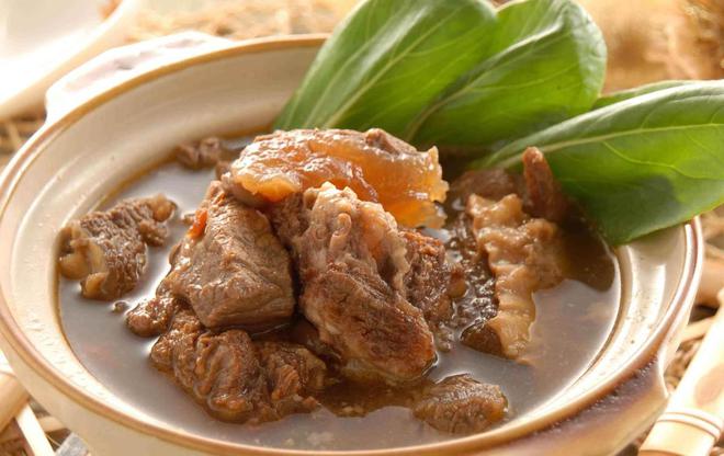 如何给炖牛肉增添香气