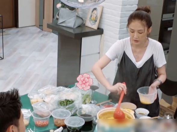 火锅在饮食习惯中扮演的角色