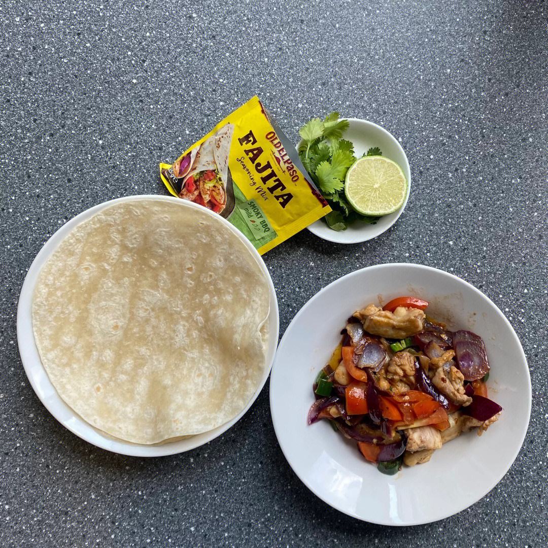 适合工作忙碌人士的快手墨西哥玉米饼炖菜
