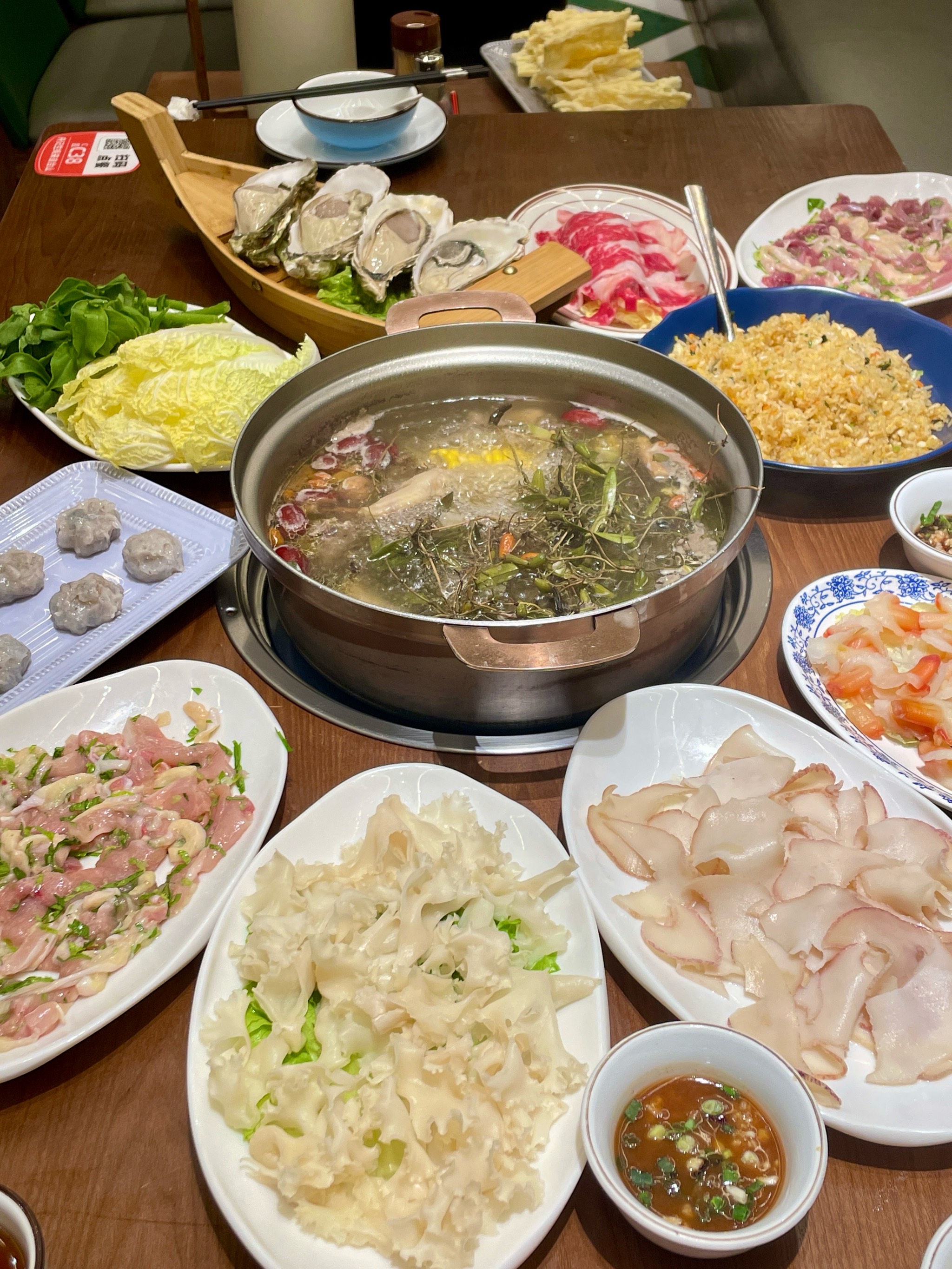 海鲜火锅与传统火锅的营养差异